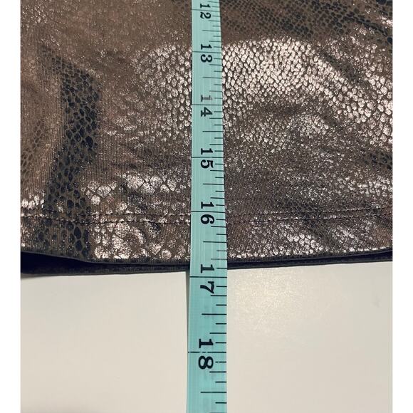 Beyond Yoga shorts - Picture 5 of 5